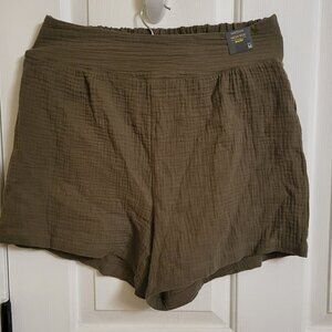 NWT New 151 for Stitch Fix Olive High Rise Crinkle Gauze Pull On Shorts Medium